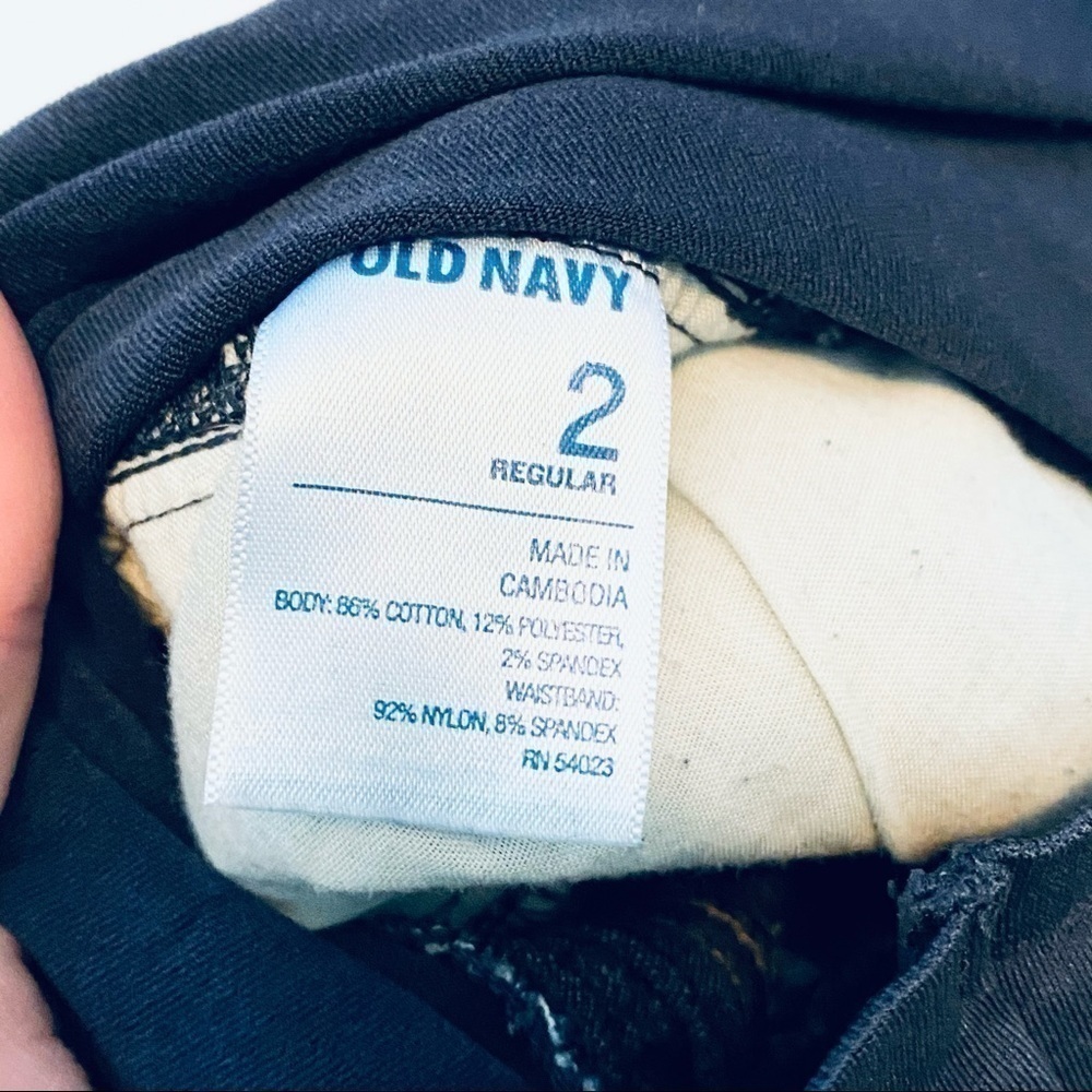 Old Navy Maternity Full Panel Skinny Jeans - Picture 4 of 5